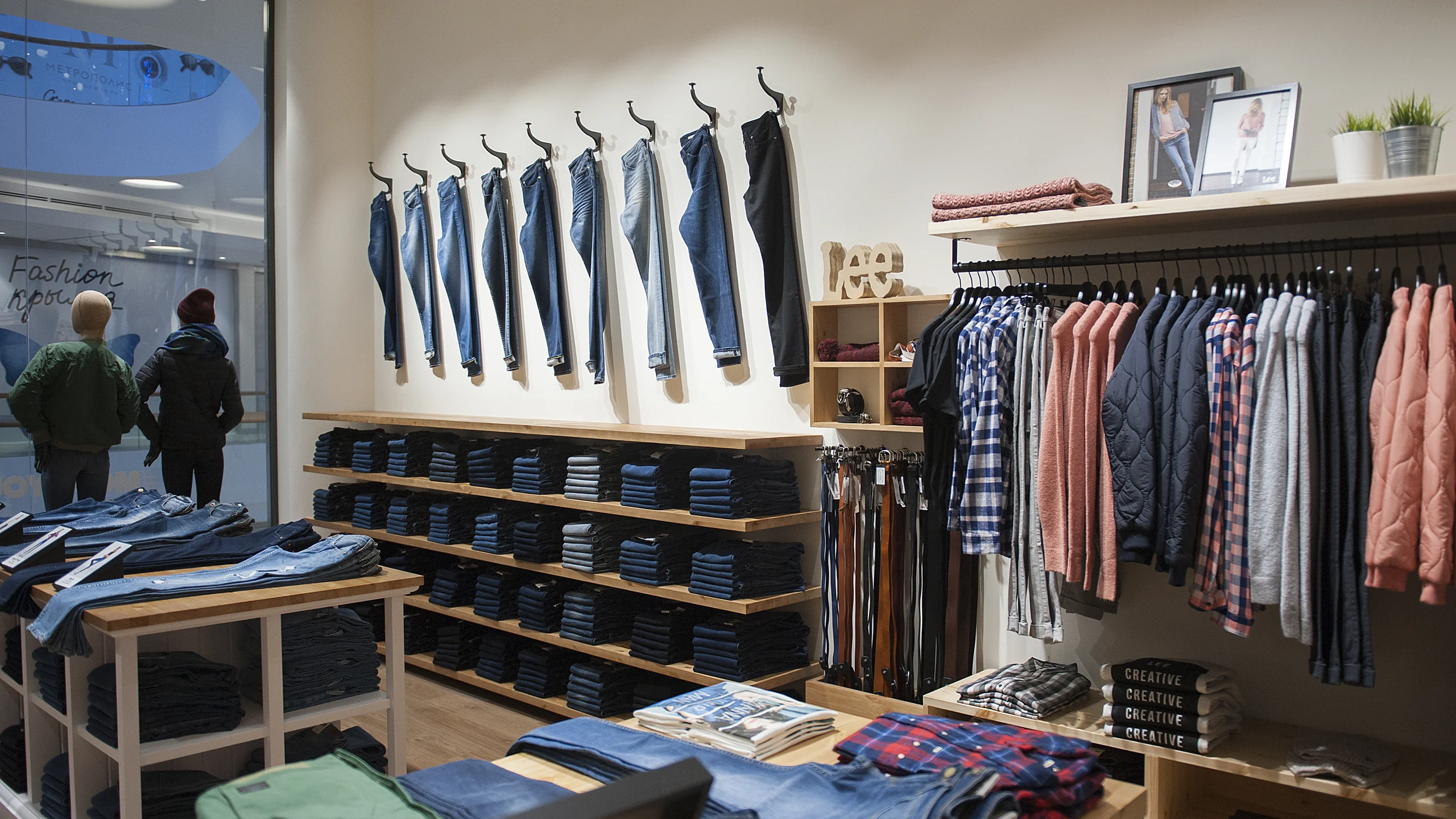Магазин Lee в ТЦ Метрополис - 2