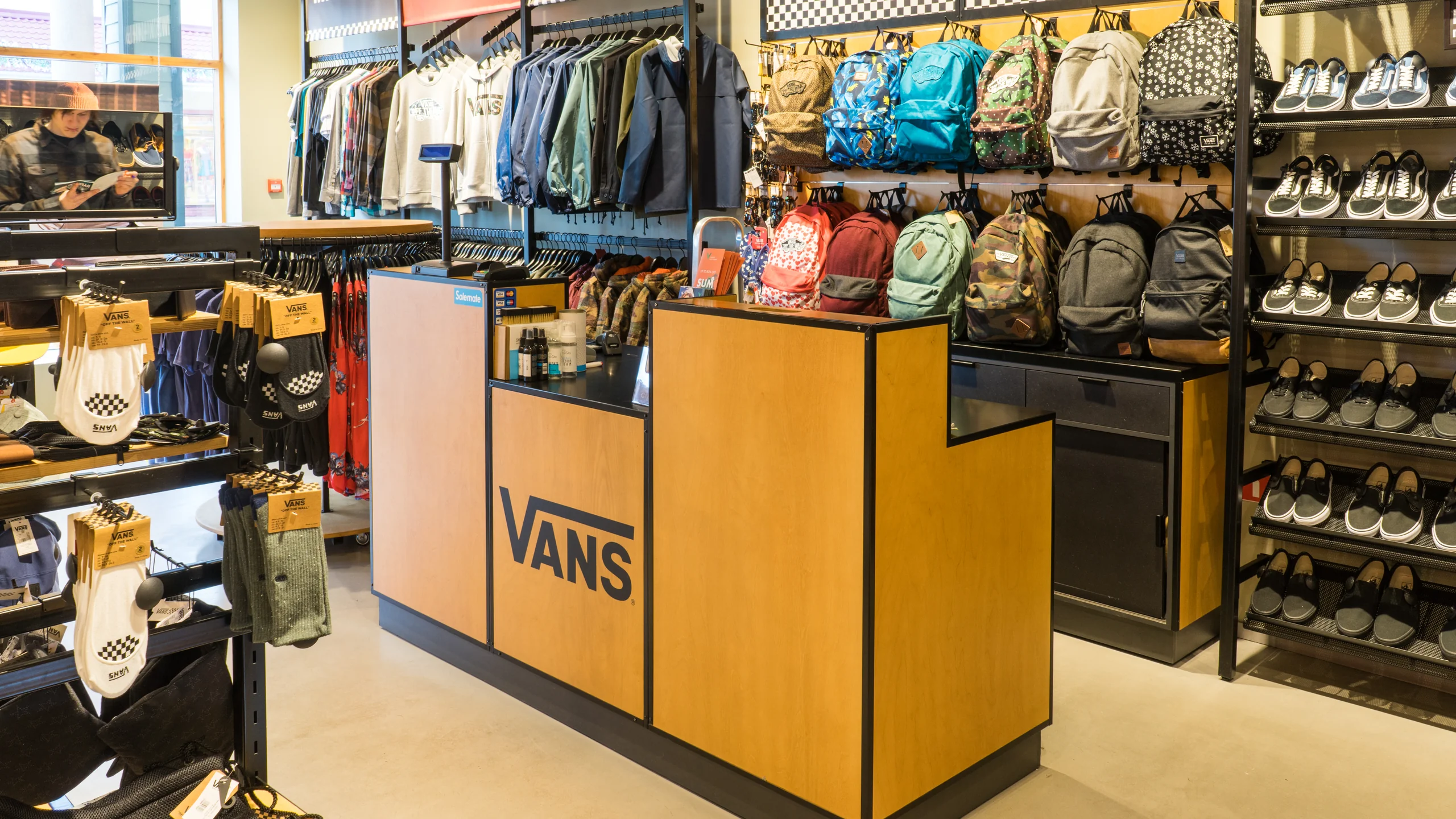 Магазин Vans в Outlet Village Vnukovo - 1