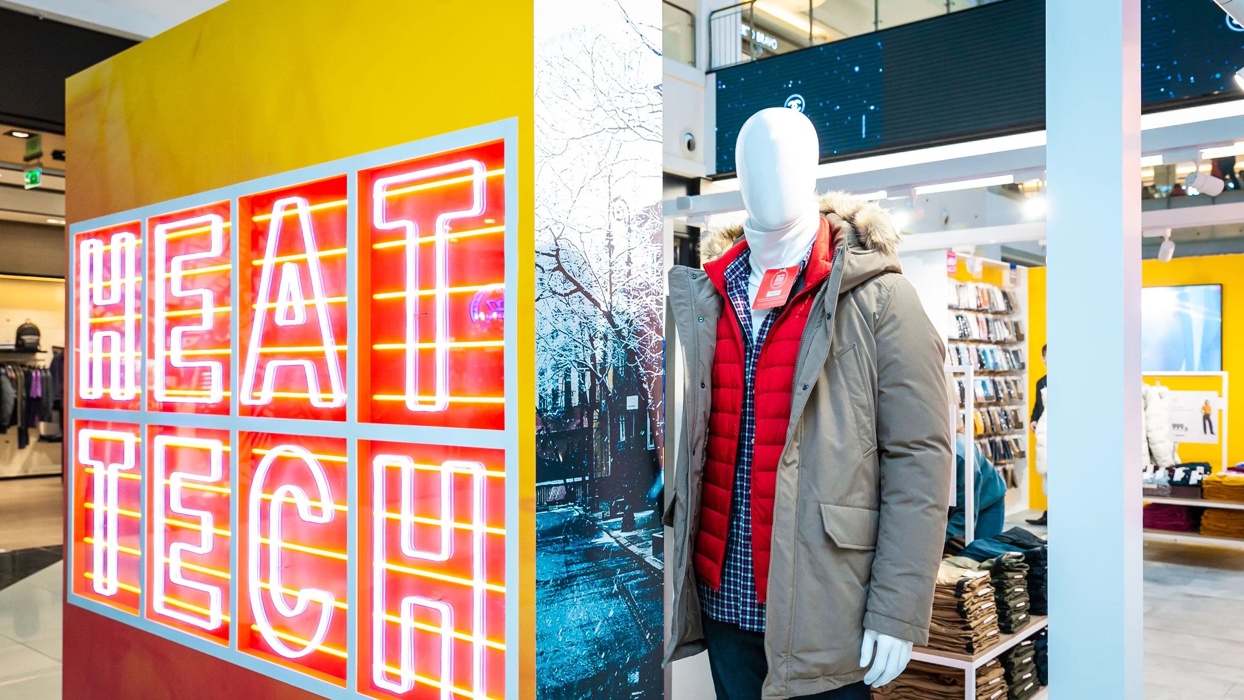 Pop-Up Uniqlo в ТЦ Метрополис - 5