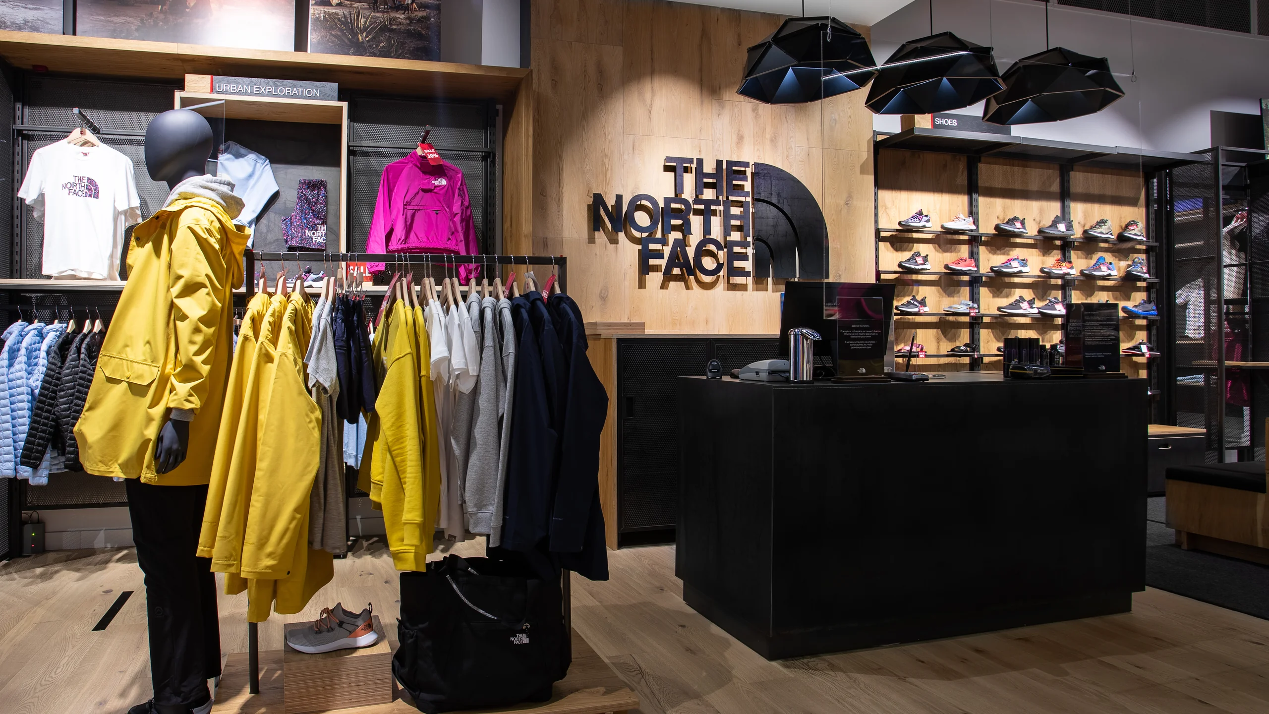 Магазин The North Face в ТЦ Галерея - 2